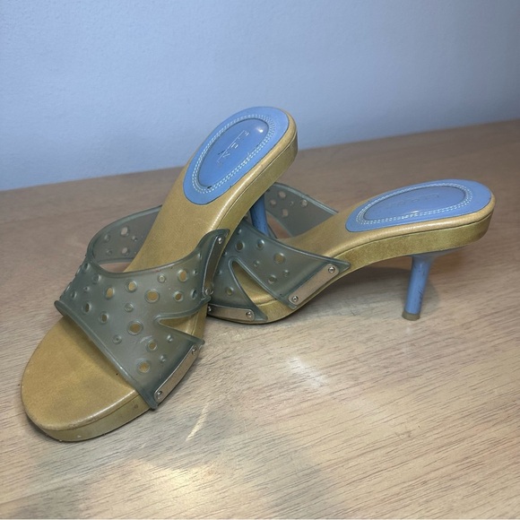 Fioni Y2K Jelly Kitten Heels. Tan and Light Blue. Size: 5. - Picture 2 of 9